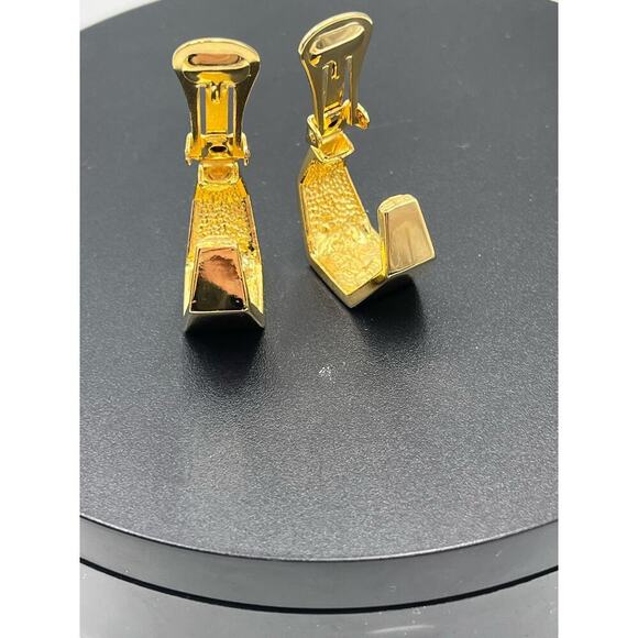 David Grau Signed‎ Vintage Classic Hexagonal Gold Plated Clip on Earrings - Picture 9 of 12